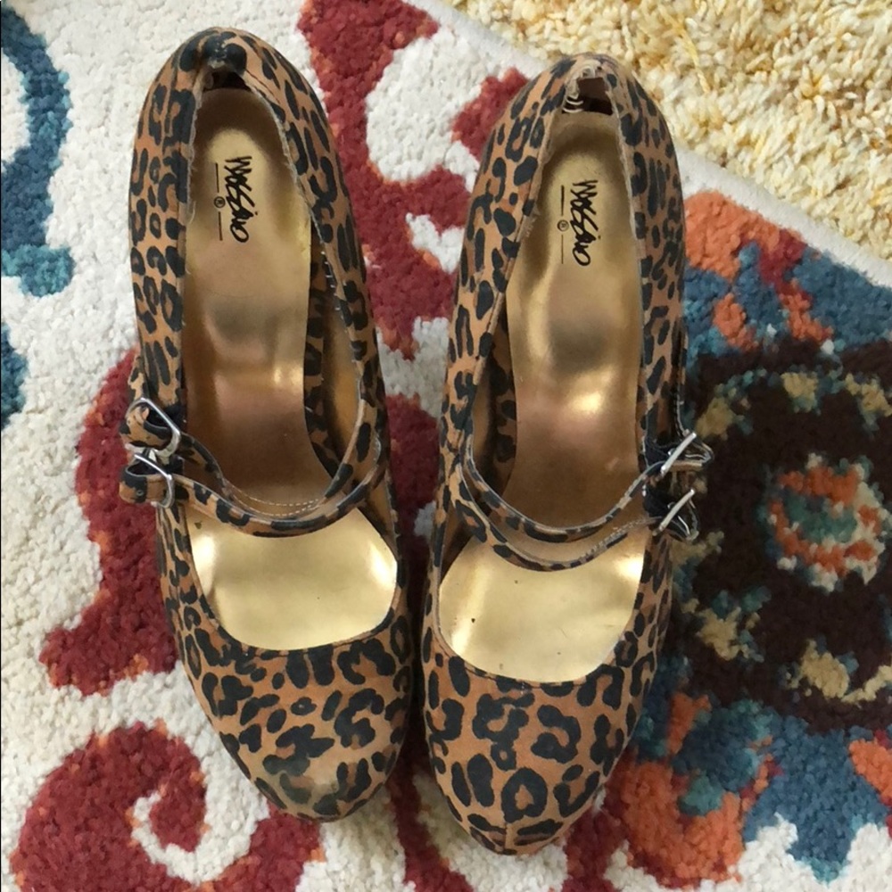 Cheetah print heels!